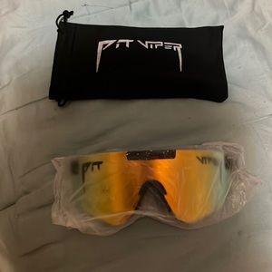 Pit Viper shades “ShockWave” (fakes)